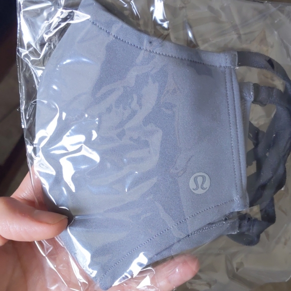 lululemon athletica Other - Lululemon double strap face mask Asphalt G…